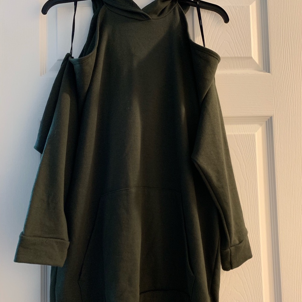 Forever 21 stylish hoodie sweatshirt